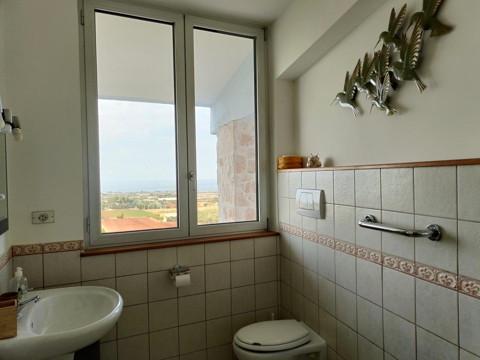Bed and Breakfast Le Finestre Sul Mare Conversano Habitación foto